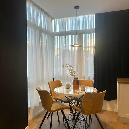 Alles Komuna Apartman Tirana