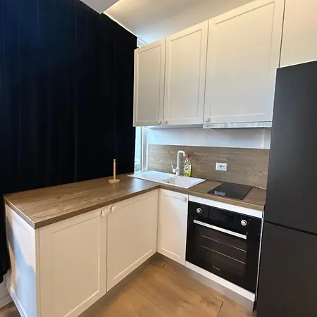 Alles Komuna Appartement *